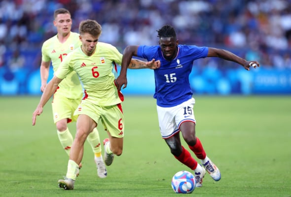 阿斯：贝蒂斯愿意为安东尼出2000万欧或租借，球员愿降薪回归